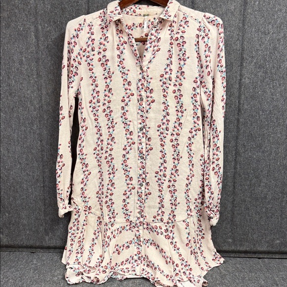 Free People Dresses & Skirts - Free People Cream Floral Midi Dress